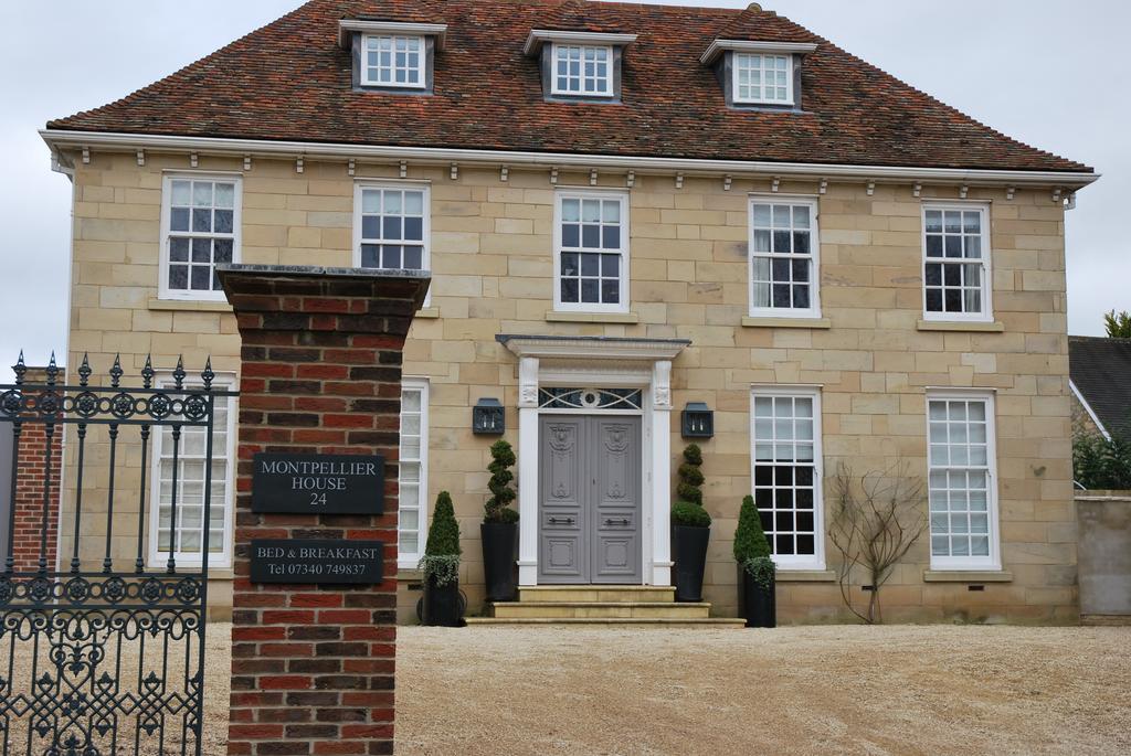 Montpellier House Bed and Breakfast Newport Pagnell Εξωτερικό φωτογραφία